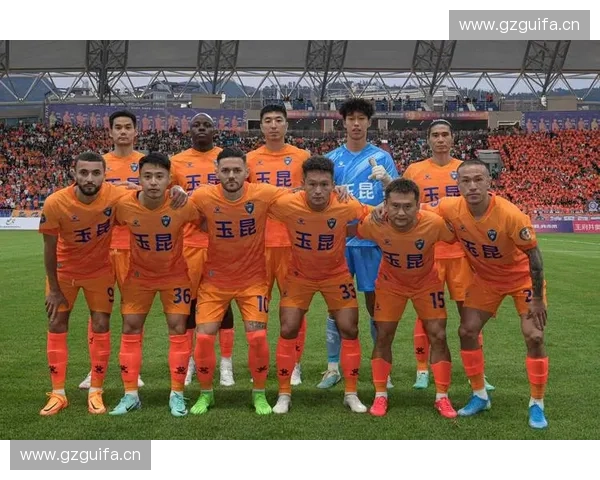 中超足球联赛新赛季展望：强队争霸、年轻球员崛起与战术革新